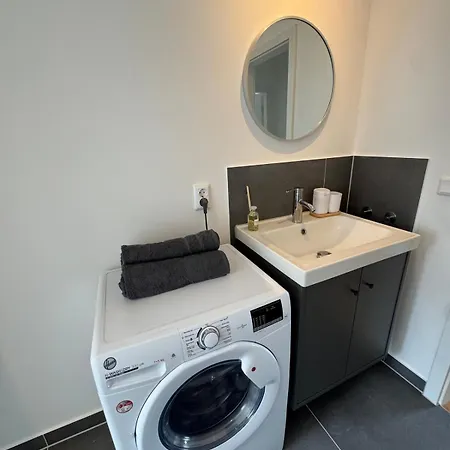 2zimmer Zentrale Lage Stellplatz Urban Light *
