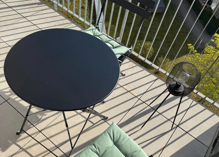 2zimmer Zentrale Lage Stellplatz Urban Light *