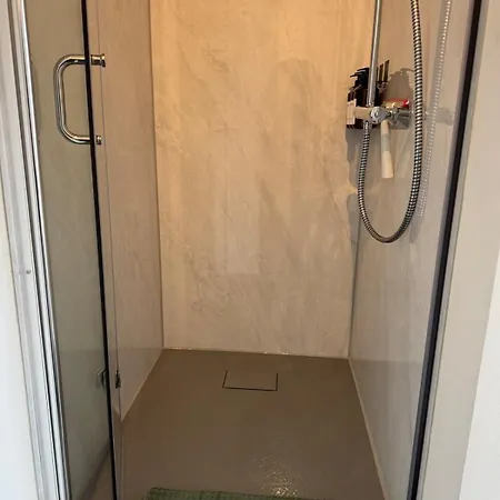 Apartman 2zimmer Zentrale Lage Stellplatz Urban Light *