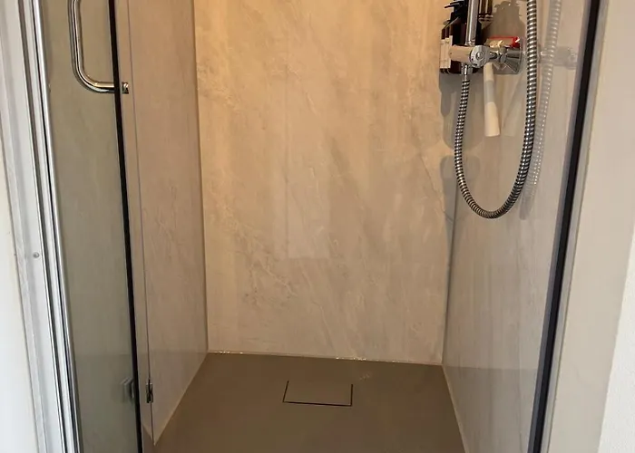 Διαμέρισμα 2zimmer Zentrale Lage Stellplatz Urban Light *